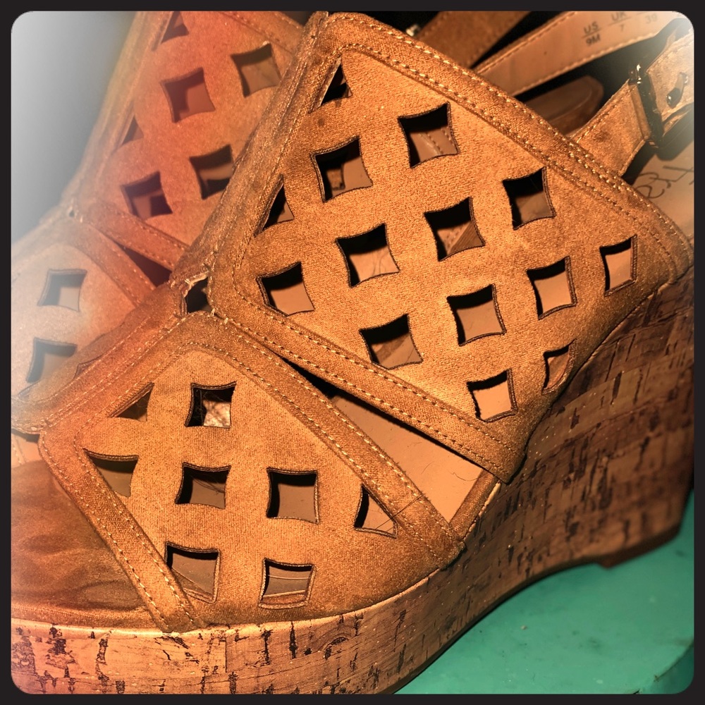 Franco Sarto wedges